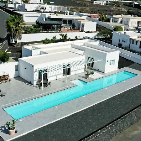 فيلا Casa Conil With A Private 25 Meter Heated Pool المظهر الخارجي الصورة
