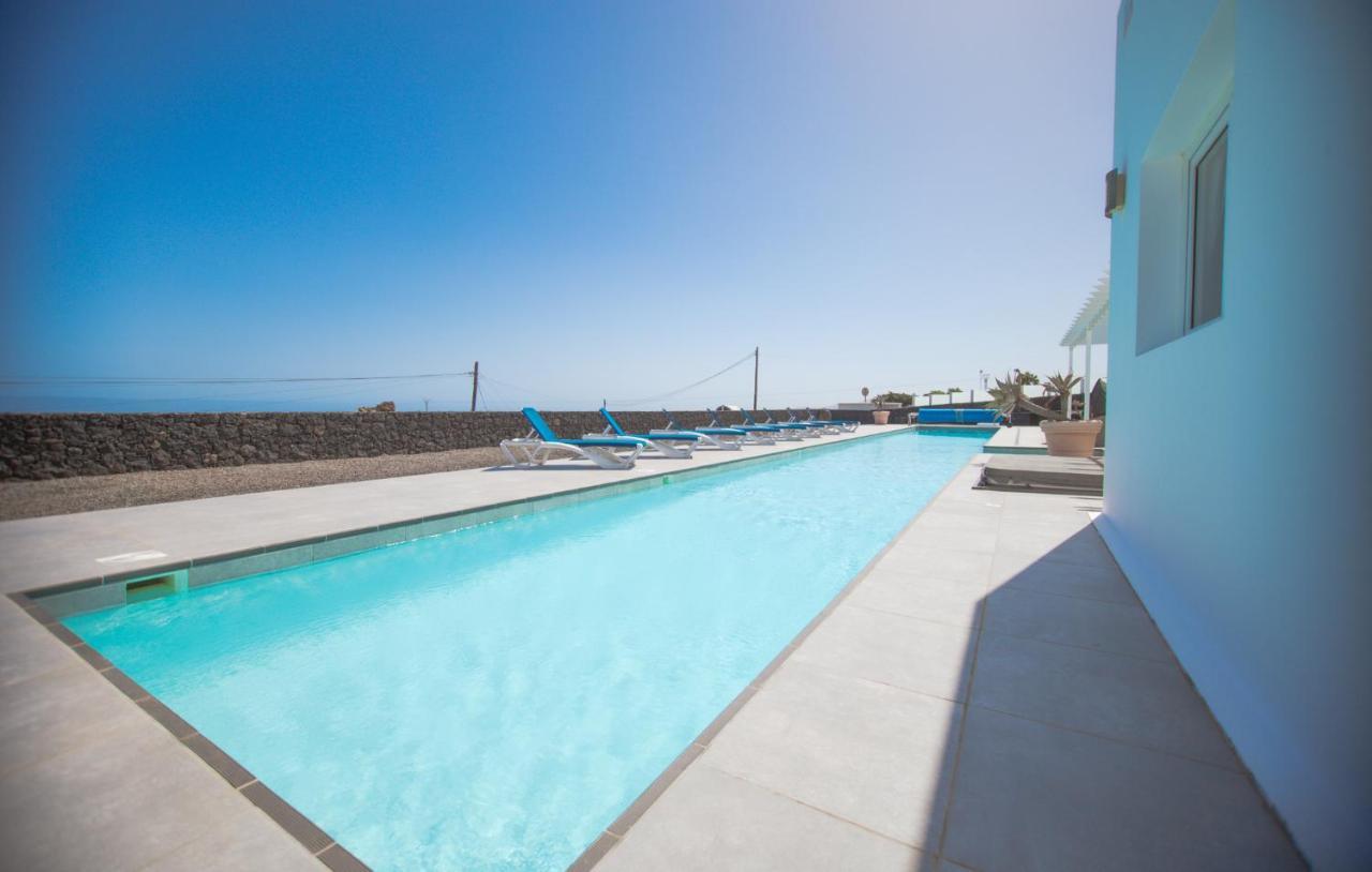فيلا Casa Conil With A Private 25 Meter Heated Pool المظهر الخارجي الصورة